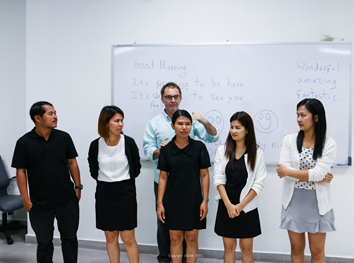 การอบรมภาษาอังกฤษ ณ
ศูนย์การศึกษาสมุทรสงคราม